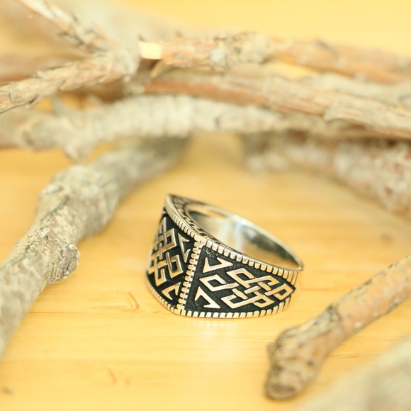 Nodes Signet Men's 925 Sterling Silver Rings - Picture 6 of 8